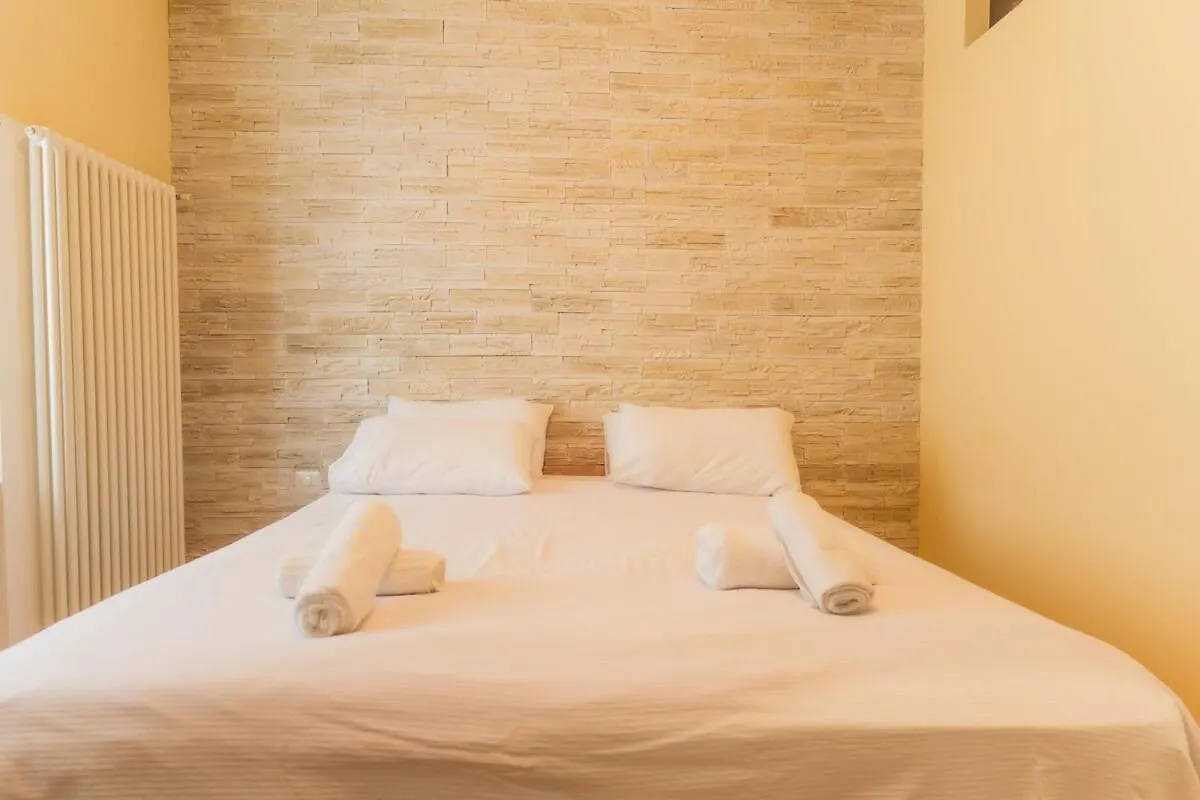 Rosolino House Porta Venezia Cozy E Wi-Fi Milan Apartment