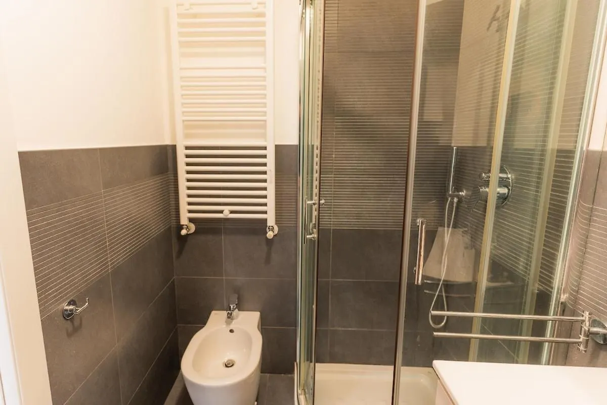 Rosolino House Porta Venezia Cozy E Wi-Fi Milan Italy